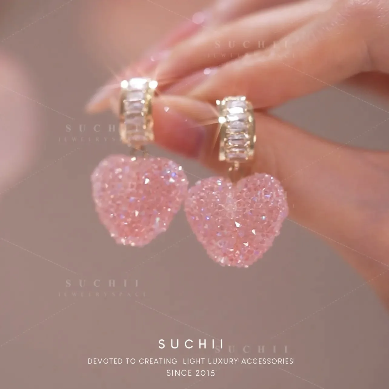 Medical Plastic Heart Shaped Ear Studs with Crystals