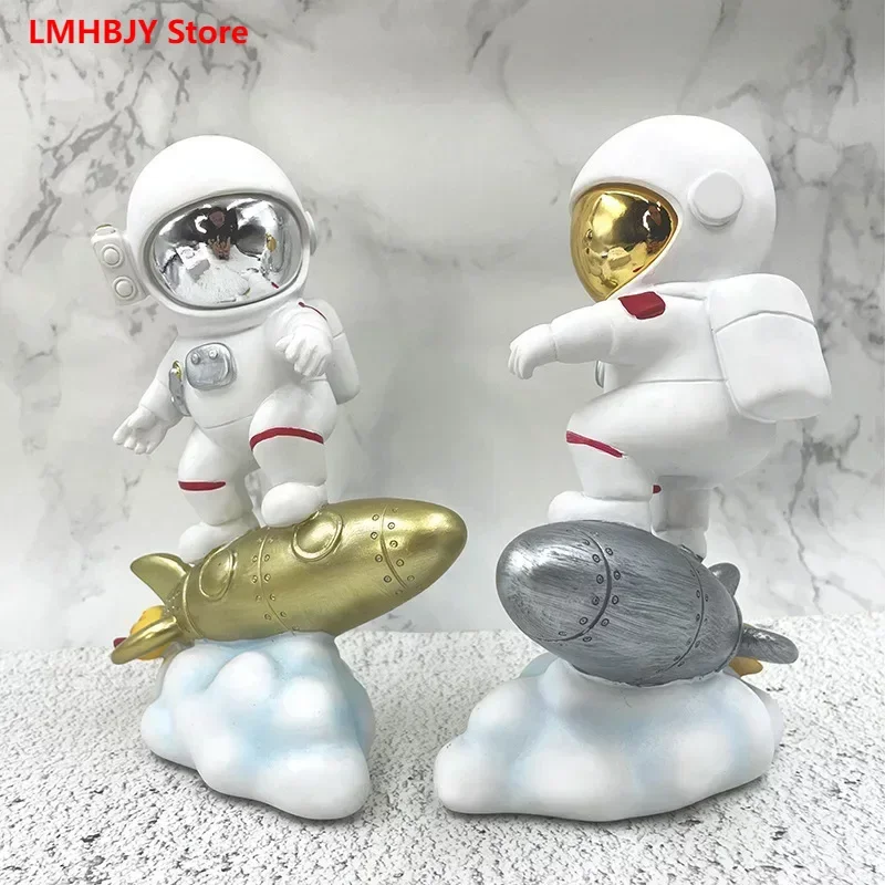 

Nordic Creative Astronaut Astronaut Knick-knacks Resin Light Luxury Children's Room TV Cabinet Soft Decoration Handicrafts