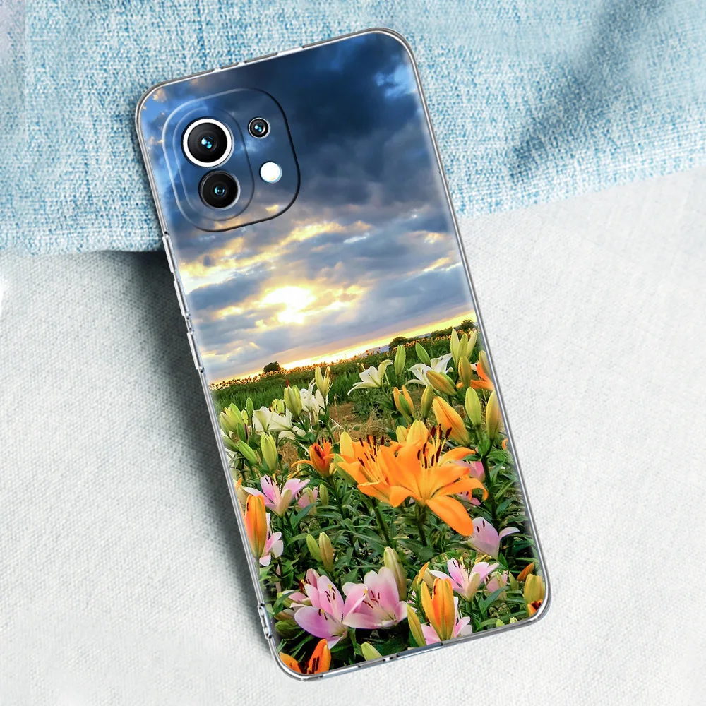 Elegant Lily Flower Print Phone Case Cover