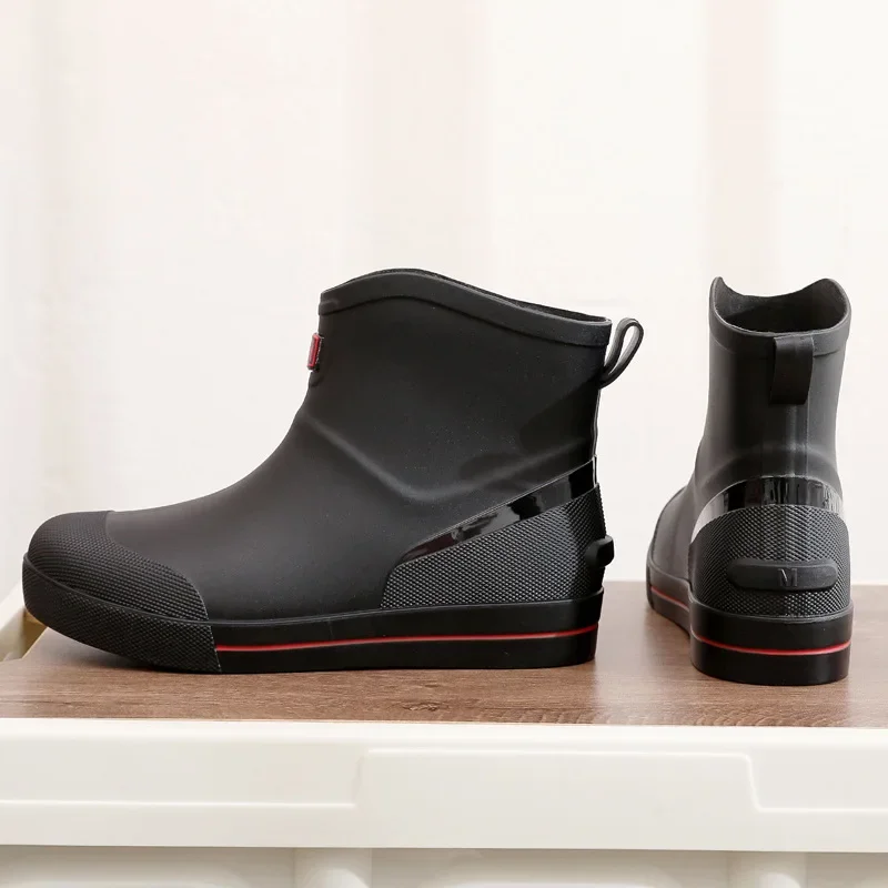 Snow Warm Thick Rain Boots, Kitchen Waterproof and Anti Slip Rain Shoes, Men's Fashionable and Wear-resistant Water Shoes