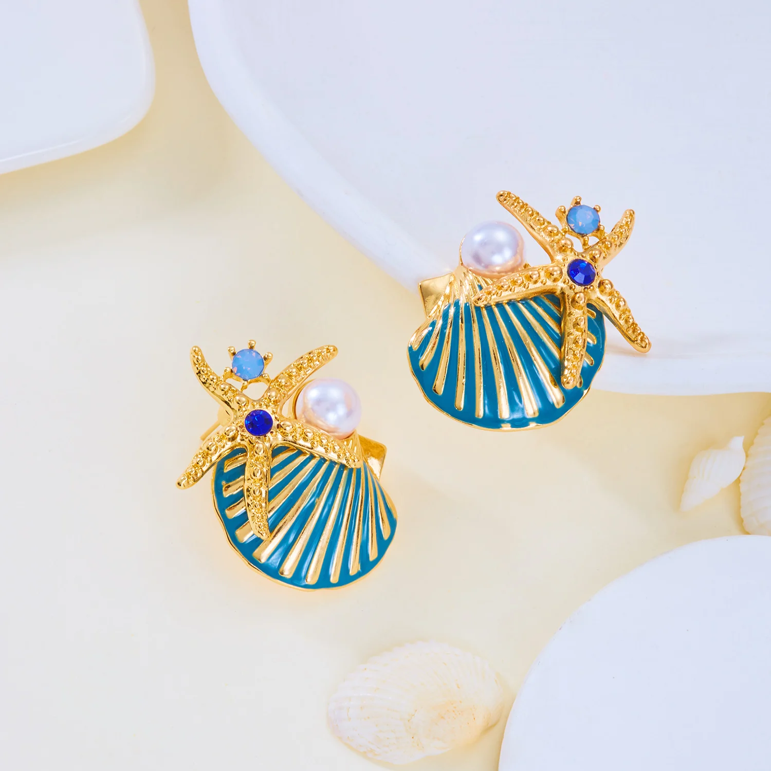 Vintage Schmuckset für Damen im Ozean-Stil: Emaille Seestern Muschel Korallen-Design Halskette, Ohrringe, Armband mit OT-Verschluss – Luxuriöses Geschenk – Detail 6