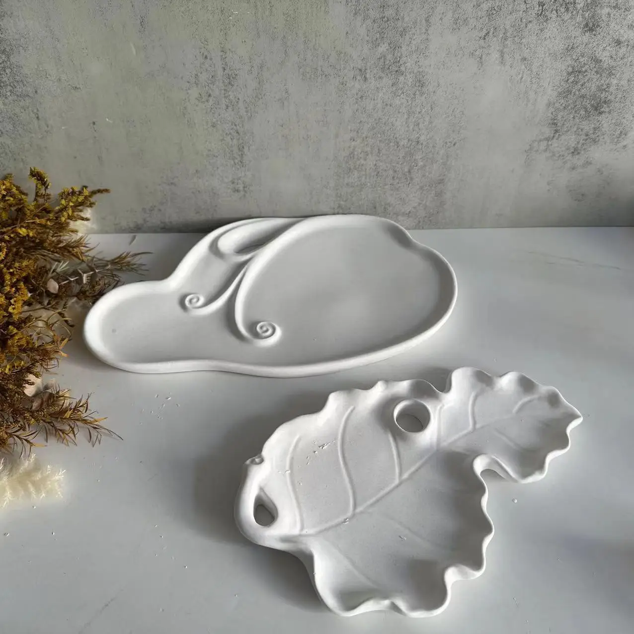 

Irregular Leaf Tray Silicone Mold DIY Handmade Plaster Epoxy Resin Concrete Jewelry Storage Plate Casting Molds Home Decor