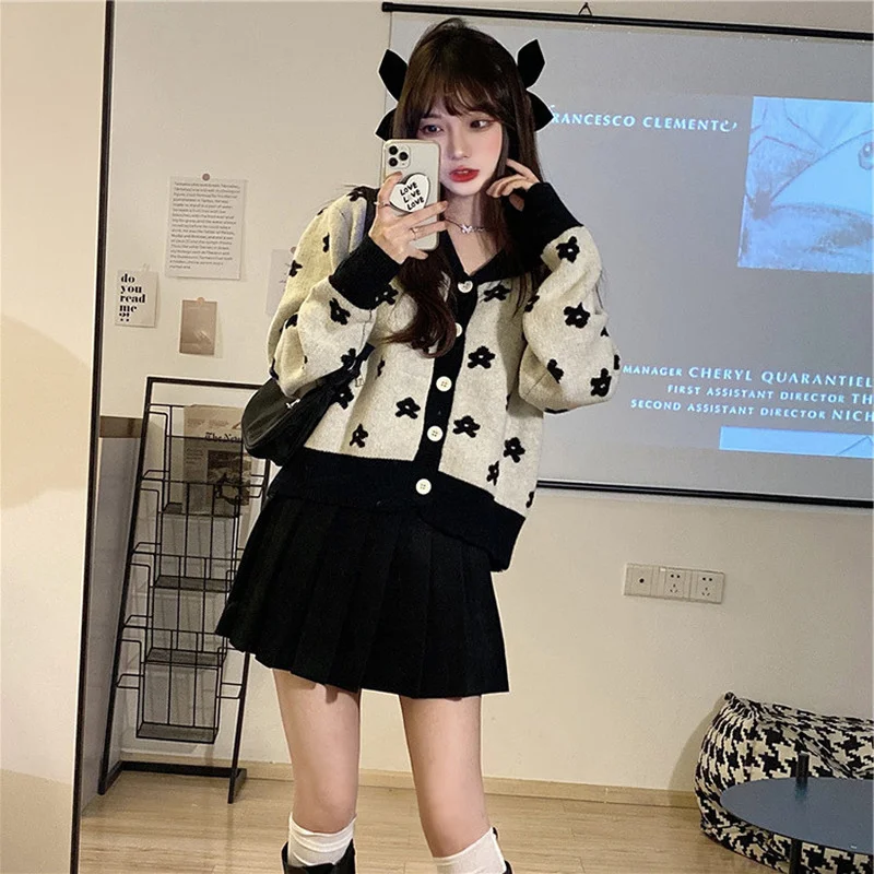Women's Sweater Coat Fashion Contrast Color Flower Plush Long-sleeved Pullover Sweater Casual Half  Loose Lapel Autumnr New