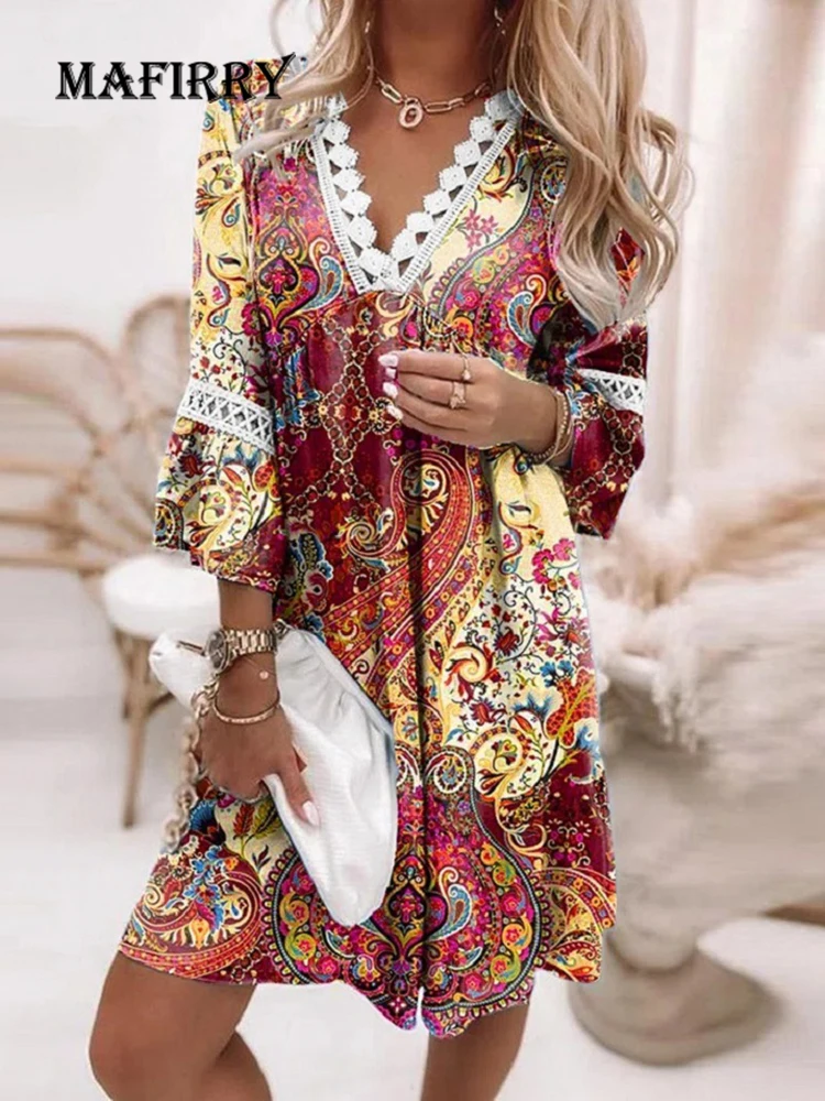 

2022 Women Bohemian Three Quarter Sleeve Mini Dress Loose Waist Spring Autumn Flare Sleeve V-Neck Printing Ladies Princess Dress