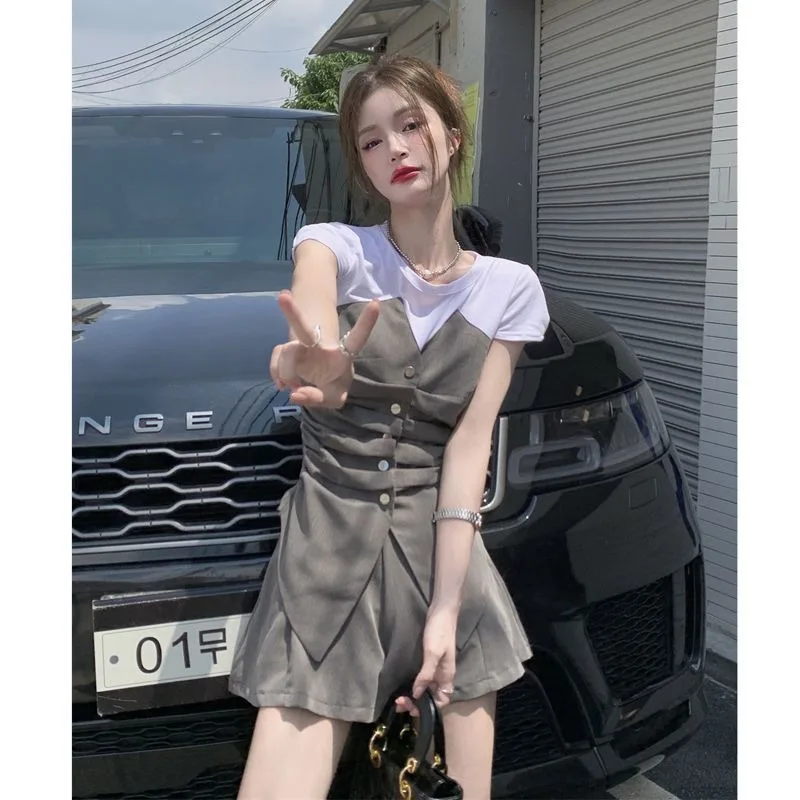 

Sweet Cool Splice Top Shorts Set Women Fake Two Piece Slim Fit Pleated T-shirt Pants Fashion Cool Grey Autumn Lady Two Piece Set