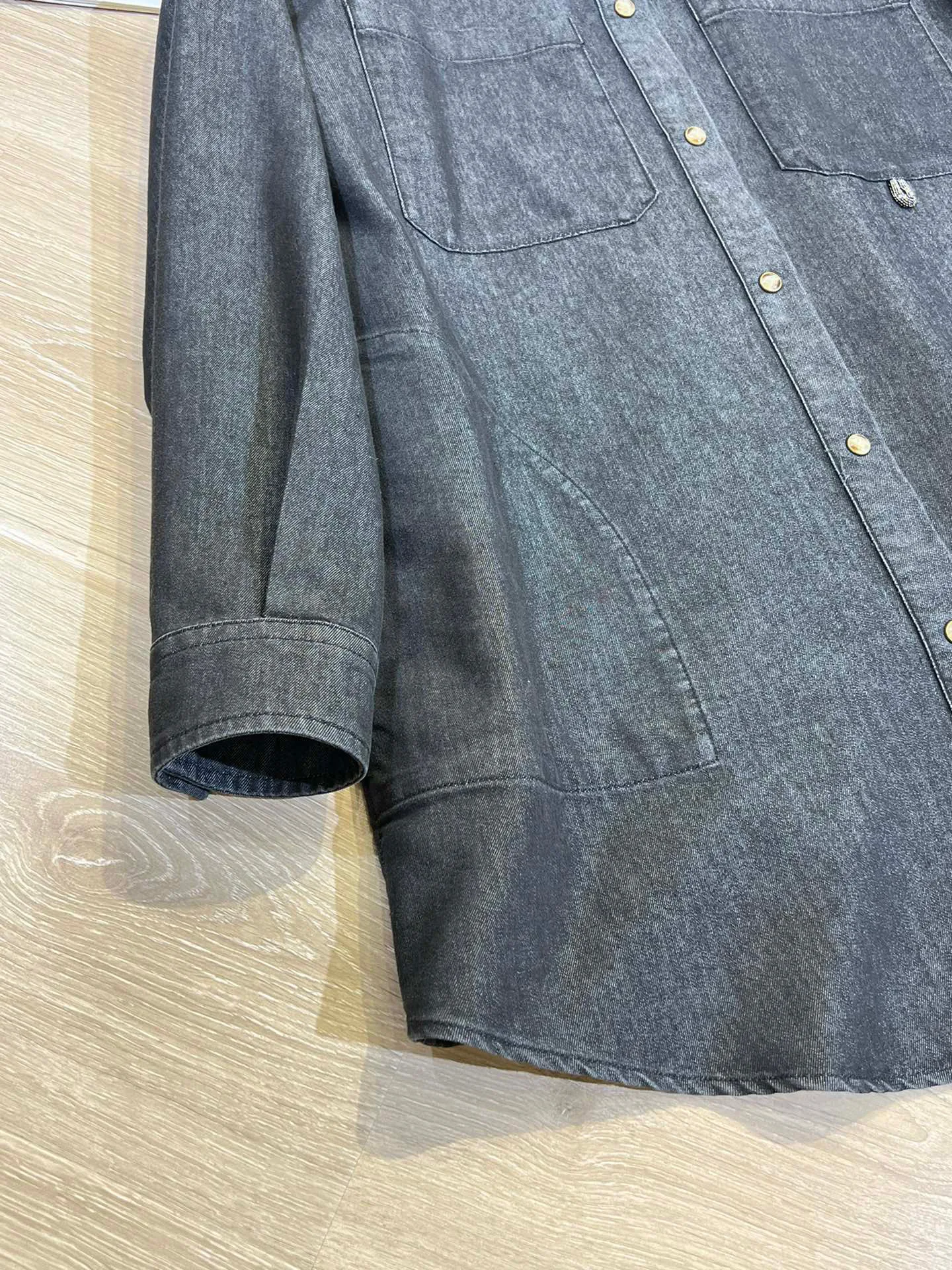 Рисунок 3 - Повседневная джинсовая рубашка