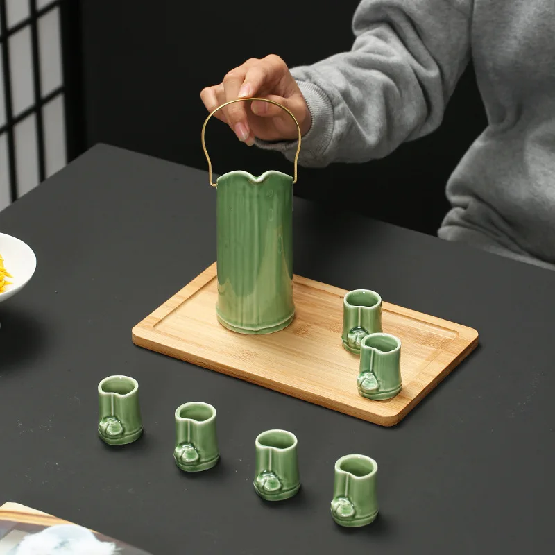 

Wine Cold Sake Set Ceramic Cup Bottle Chinese Style Green Sake Set Classic Bamboo Shape Drink Copas De Vino Kitchenware EI50BW
