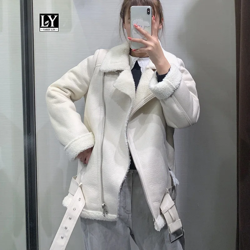 

Женская куртка из искусственной кожи LY VAREY LIN, бежевое меховое пальто с поясом и отложным воротником, зимнее плотное теплое пальто на молнии
