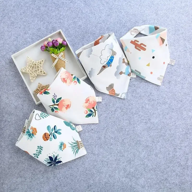 4 pieces/lot Baby Bibs Triangle Cotton Bibs Print Saliva Towel Baby Boys Girls Feeding Apron Cotton Bandana Bibs