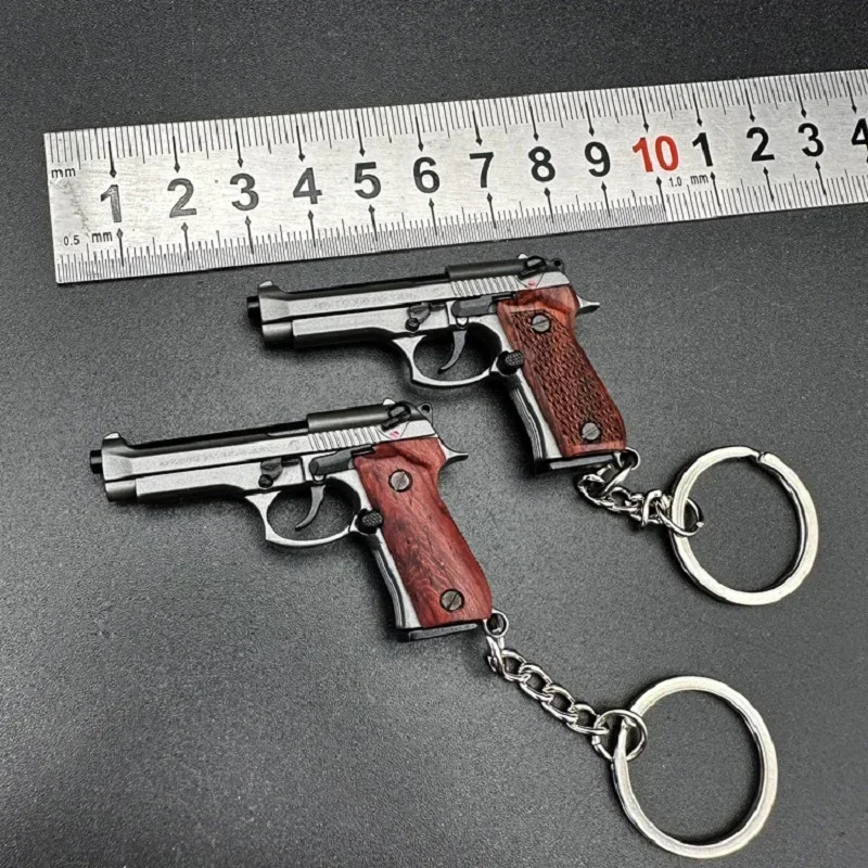 1:4 Scale Berta 92F Pistol Keychain Mini  Gun Metal Keyring Key chain toy guns fake gun  For Adult Kids  Gift decoration 2