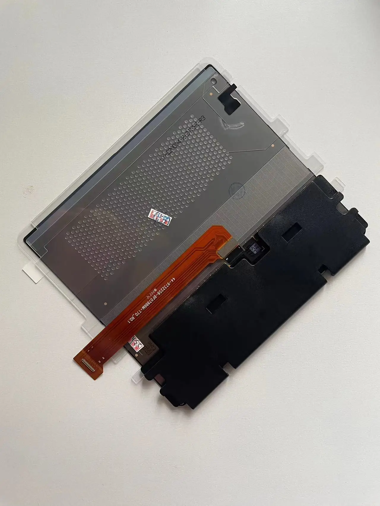 HUAWEI Mate Xs2 ディスプレイ、ヒンジ異常なし HUAWEI Mate Xs2 ディスプレイ、ヒンジ異常なし