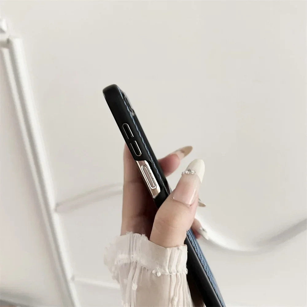 Ultra-Thin Carbon Fiber MagSafe-Compatible Case with Magnetic Wireless Charging