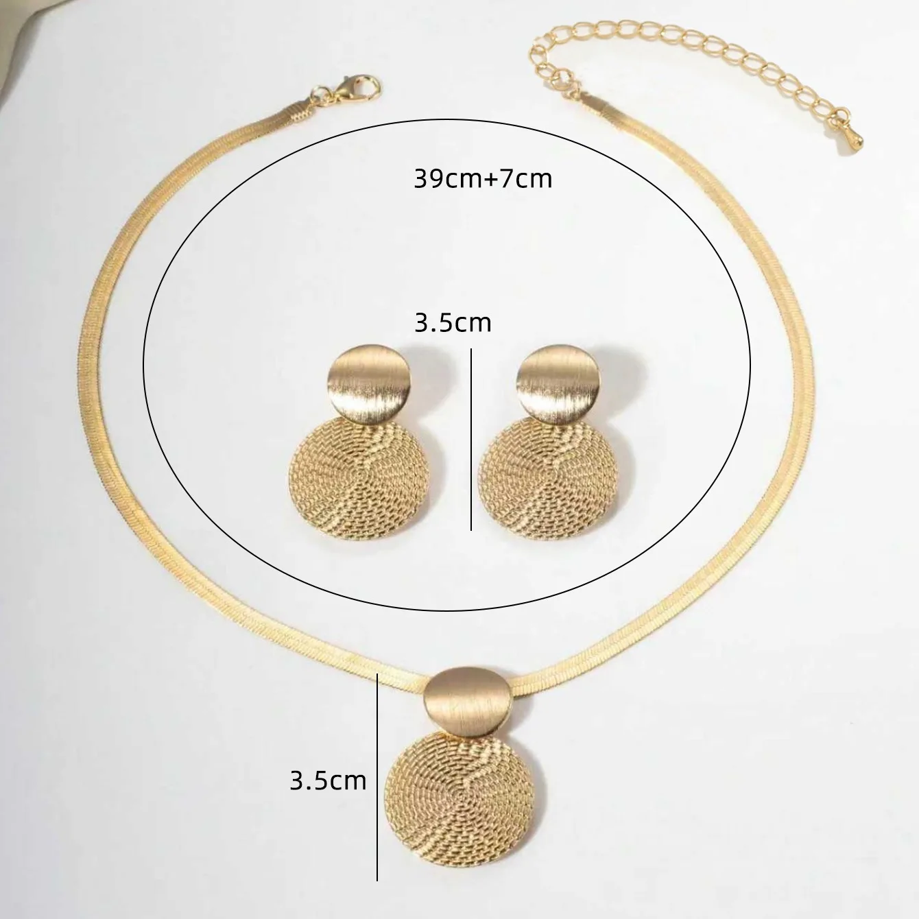 1 set of creative personalized geometric metal disc pendant necklace female exaggerated spiral pattern pendant collarbone chain 5