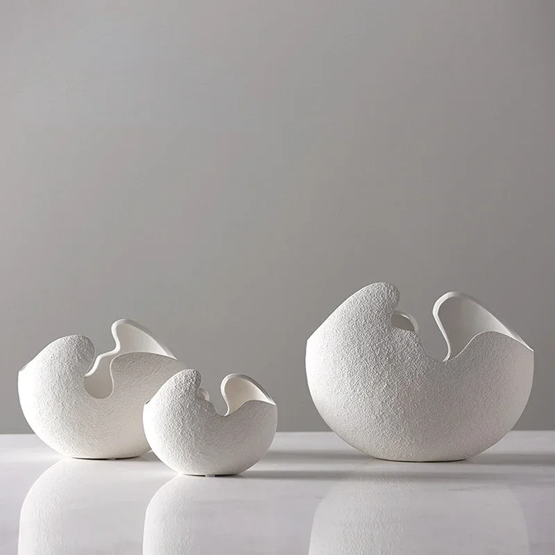 

Simple white unglazed ceramic flowerpot Creative eggshell shape flowerpot home desktop decoration crafts living room decoration