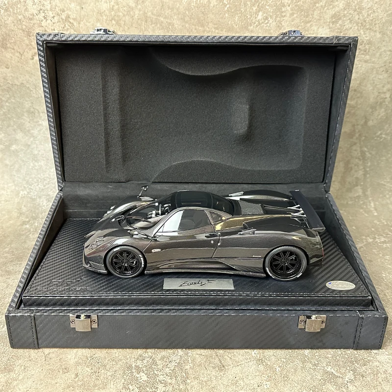 AlmostReal118forPaganiZondaF2005carbonfibermodelcarmodelSportscar.jpg
