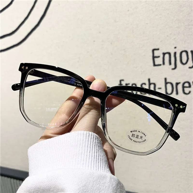 Рисунок 3 - Очки TR90 с защитой от близорукости