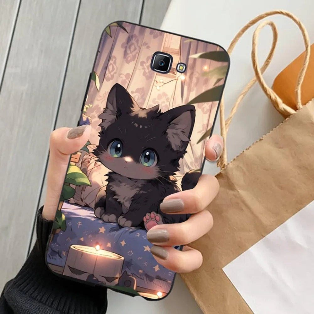Adorable Kitten Design Phone Case