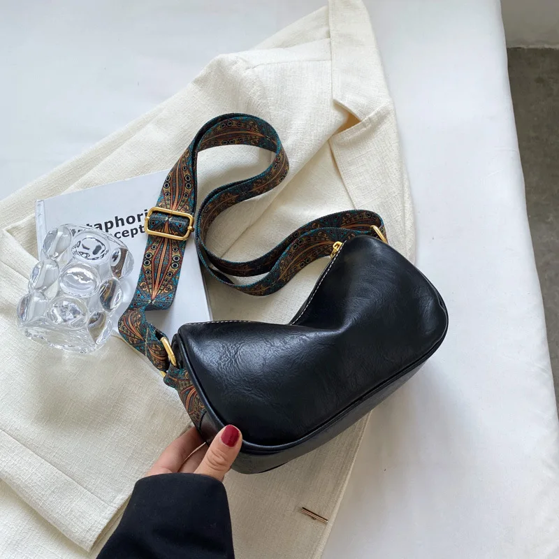 One Shoulder Bag Versatile Wide Strap Crossbody Handbags for Women New Fashion Pillow High-quality Messenger Luxury Female Y2k