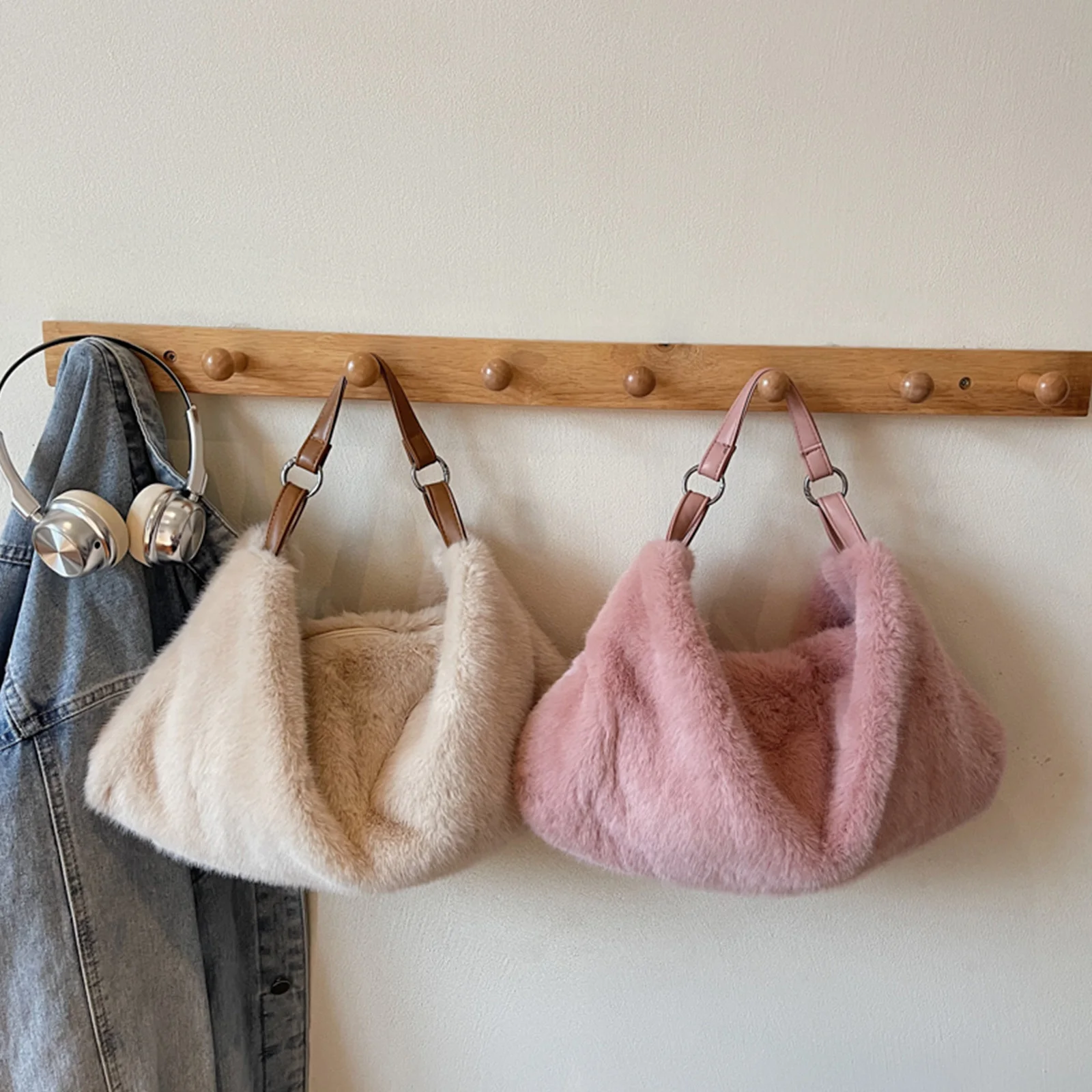 Plush Underarm Bag Large Capacity Dumpling Bags for Women Travel Shopping Everyday Use