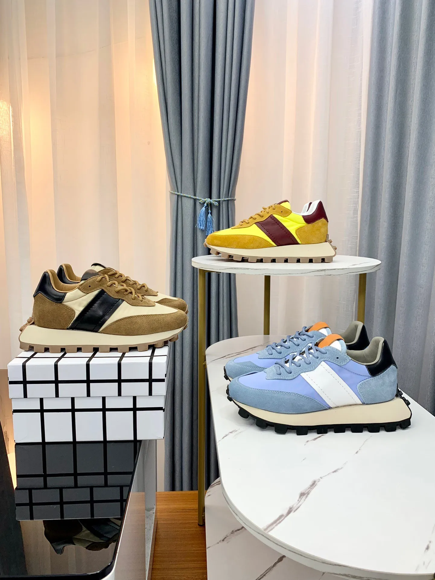 

Classic Metal Buckle Sneakers Couple Retro Comfortable Loafers Thick Soles Lace-up Leather Casual Shoes Brand Men Women Sneakers