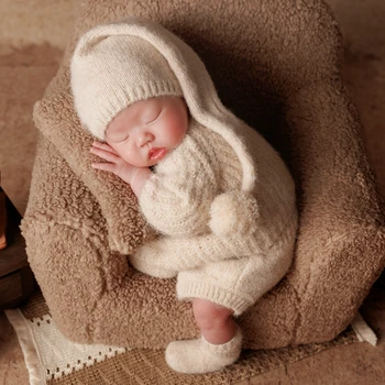 Abiti per servizio fotografico neonato lavorato a maglia Top a maniche lunghe Calzini morbidi e corti per cappello da notte Abiti bianchi per fotografia infantile Costume da neonato