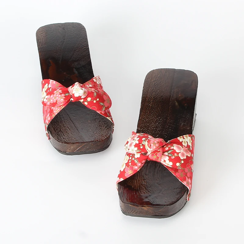 

Women's Wooden Summer Outdoor Slippers Japan Style Classic Geta Kimono Shoes Floral Prints Sandals Beach Slippers