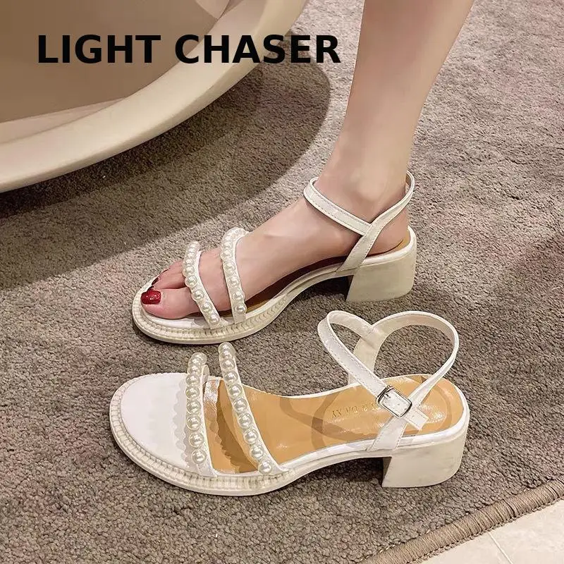 Summer Pearl Sandals Women's 2022 New Medium Thick Heel Fashion Women's High Heels Low Heel Casual Women's Shoes Beach Sandals