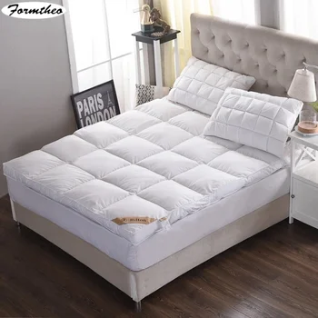 90% Goose Down Folding Mattress Topper 1