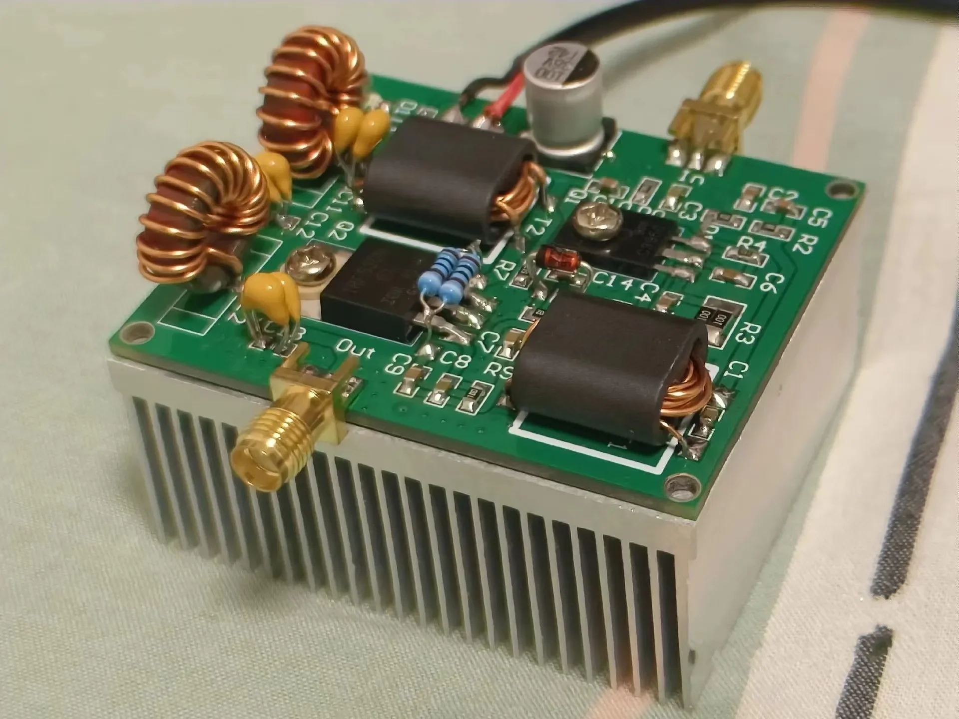 

15W 20m HF Shortwave HF Power Amplifier CW SSB FM Radio With Heatsink