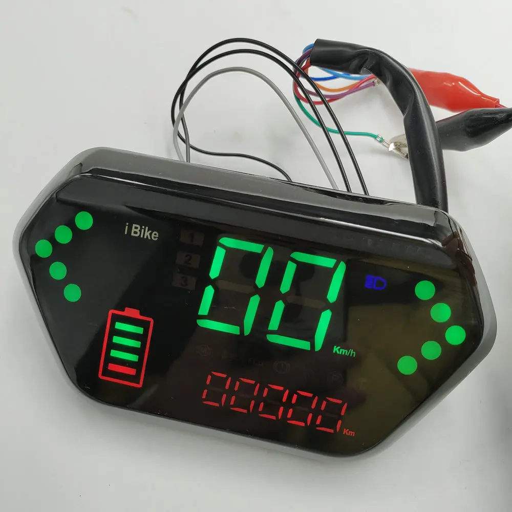 BigKing Affichage de Scooter électrique, Panneau de Commande de Tableau de  Bord d'affichage d'accélérateur de Pouce de Scooter électrique avec USB 24V