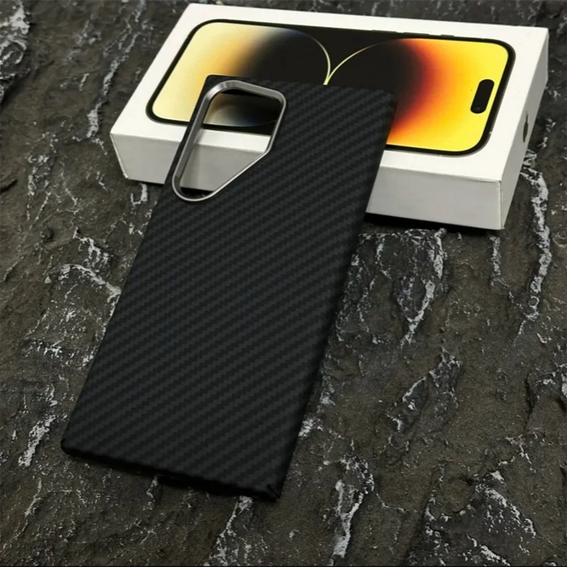 MagSafe-Compatible Carbon Fiber Wireless Charging Case with Alloy Lens Cover