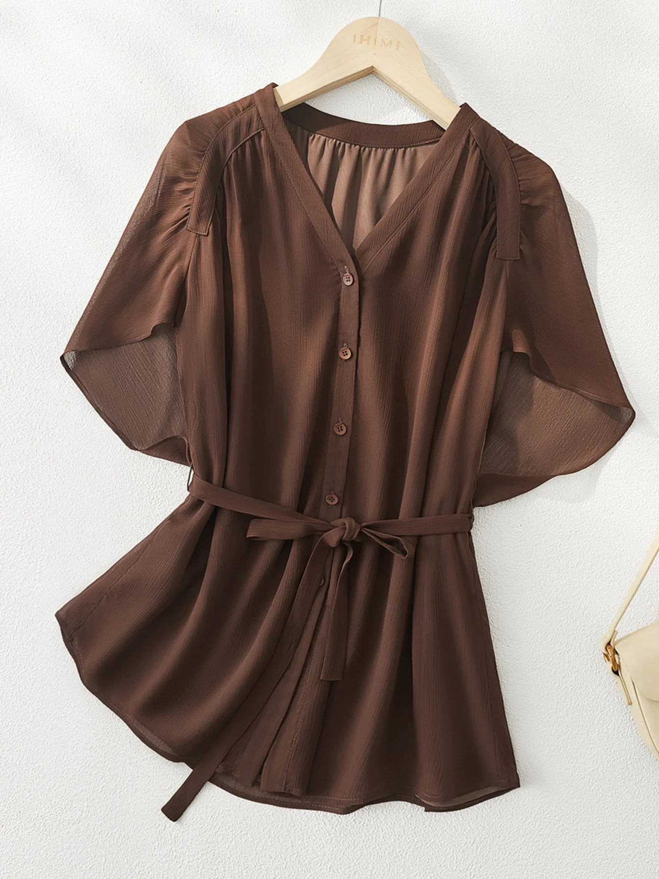 

2024 Summer New Women's Shirt Temperament Slightly Transparent Shirt Simple Design Twisting Crepe Thin Belt Shirt