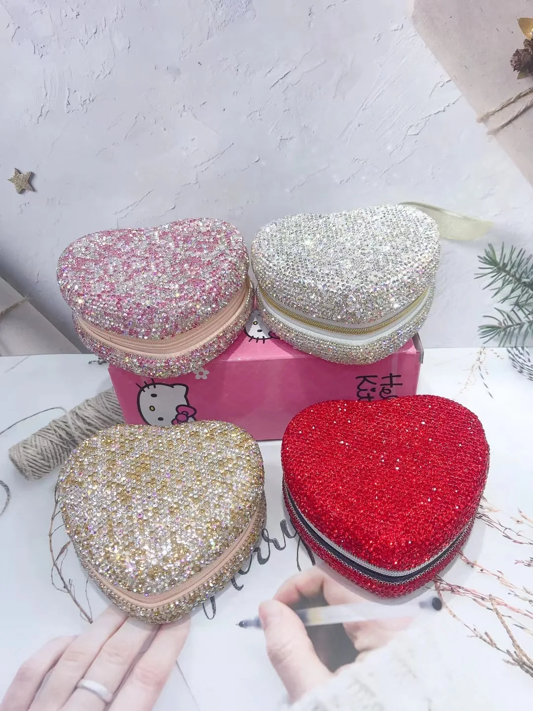 Red Pink Silver Rhinestone Heart Jewelry Box Mini Portable Women Necklace Bracelet Organizer Case Wedding Bride Jewel Case Gifts