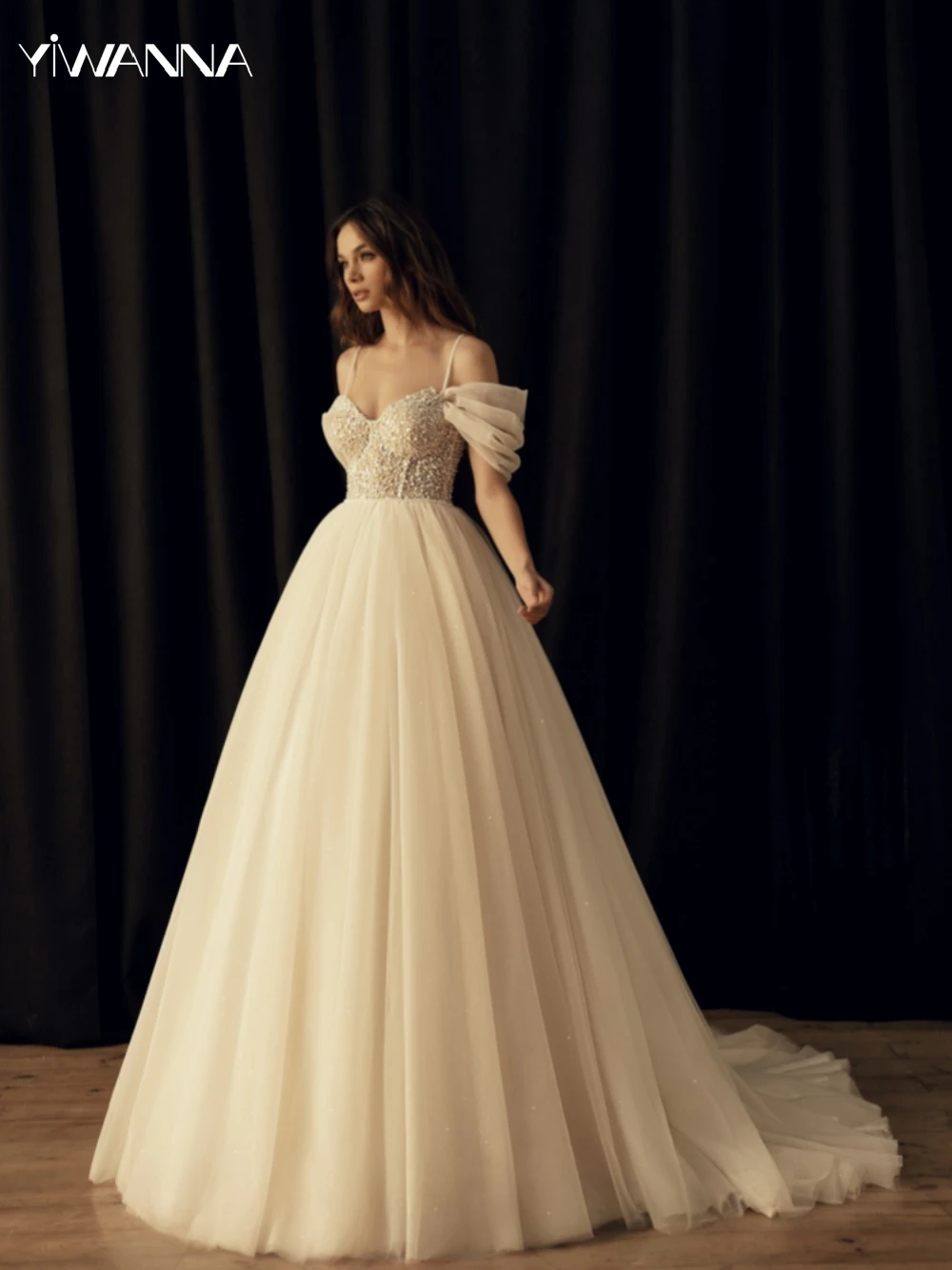 

Romantic Sweetheart Neck Wedding Dress Sparkly Sequins Pearls Dress For Bride Elegant Ball Gown Bridal Gown Robe De Mariée