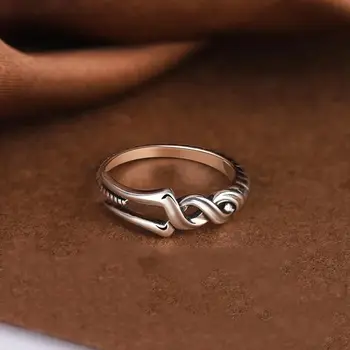 Anime Spear Of Longinus Anello Vintage unisex con apertura regolabile Anelli Cosplay Accessori per gioielli da festa Regali 1