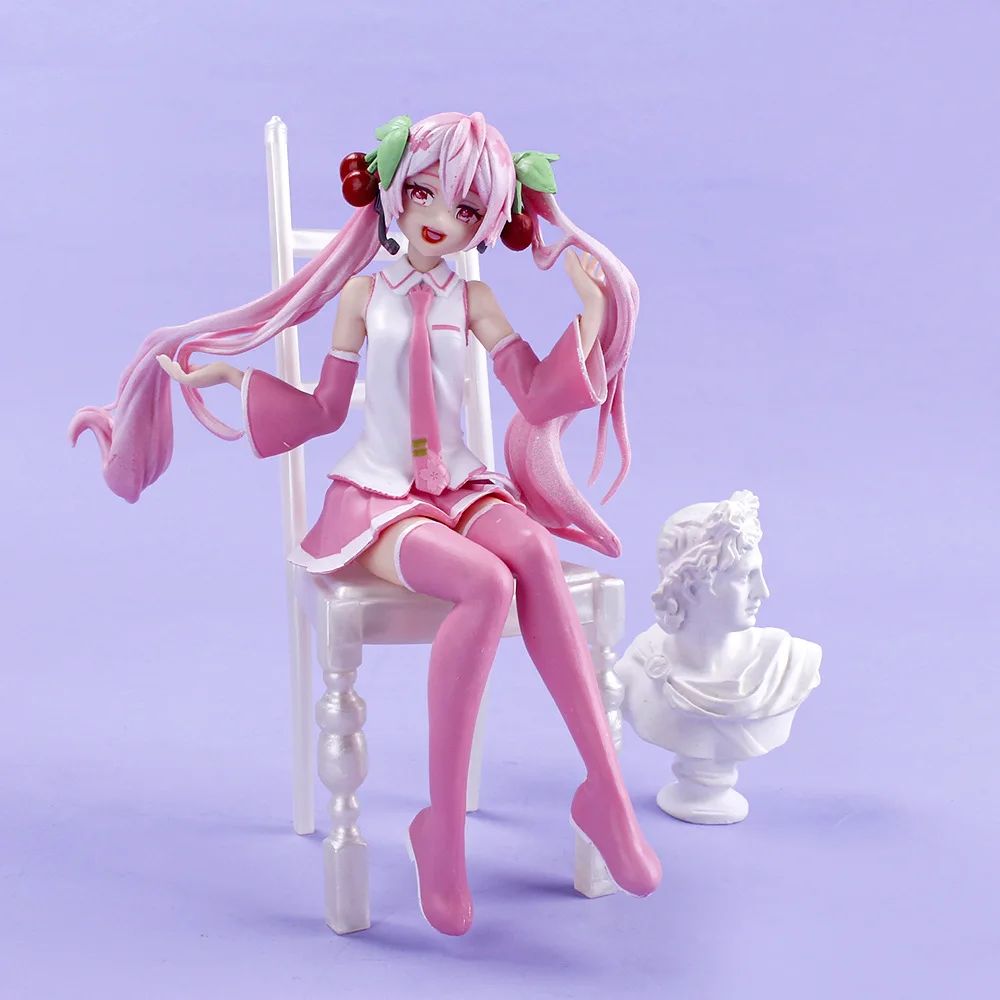 S8fc8f1fc2bed46f1881cc043190bd30d7 - Hatsune Miku Figure