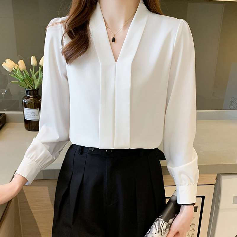 セットアップ HUECLOSET Blanche square neck chiffon blouse skirt pants set White Blanche Square Neck Top | WHISTLES | Whistles US |