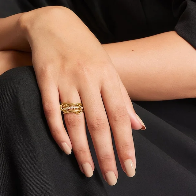 Bague ronde empilée à trois couches en acier inoxydable plaqué or pour femmes, ensemble de bagues entrelacées sans ternissement, bijoux tendance, cadeau