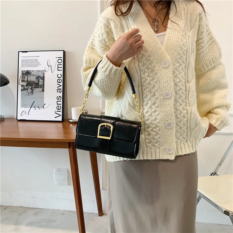 

Crossbody bag women's small square bag 2024 new high-end fashion and leisure explosive chain single shoulder armpit bag