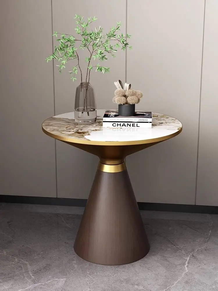 طاولة قهوة دائرية فاخرة بسطح أردواز ومعدن ذهبي-أسو...