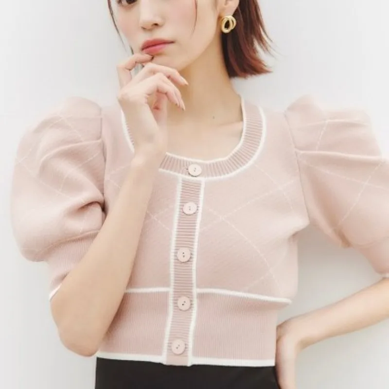 

Весна 2024, японские однобортные трикотажные топы с круглым вырезом и рукавами-фонариками