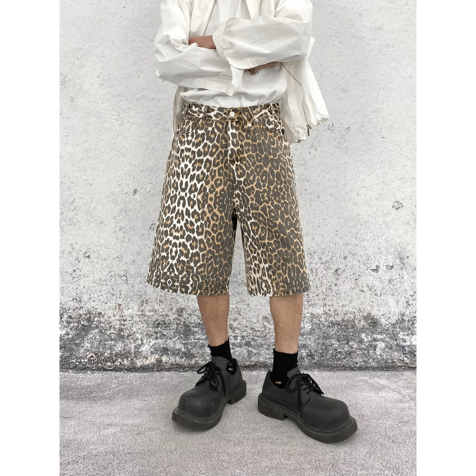 Vintage Straight-leg Wide-leg Denim Shorts For Men Casual Loose-fit American Style Leopard Print Retro Spring Season