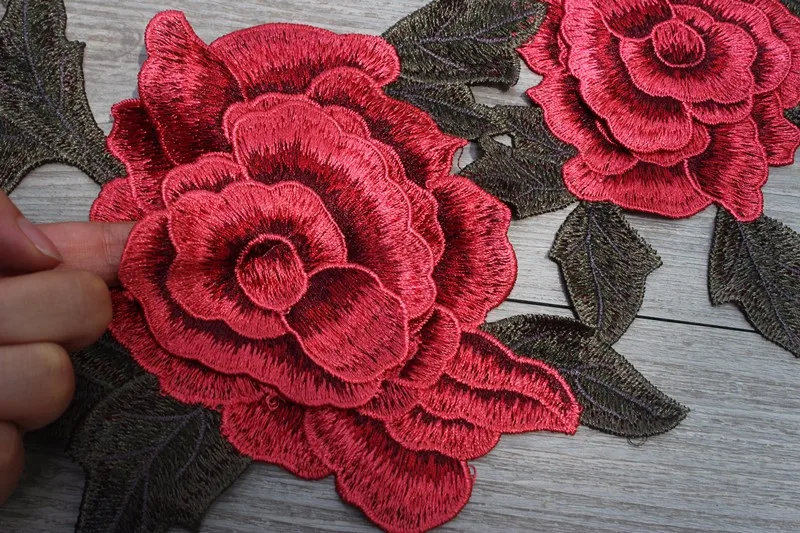 Floral Embroidered Sew-on Patches for Fashion and DIY Projects