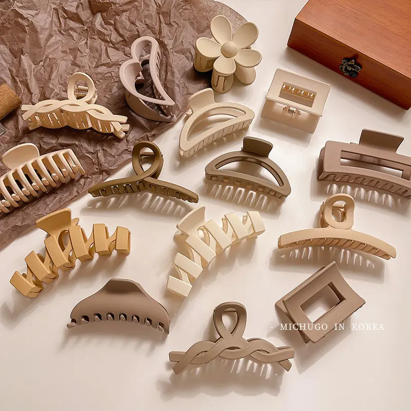 

Milk Tea Coffee Color Hair Claw Grasp Clip Elegant Temperament Hair Claw Back Head Hair Grasp Hair Clip Simple Hair Accessories