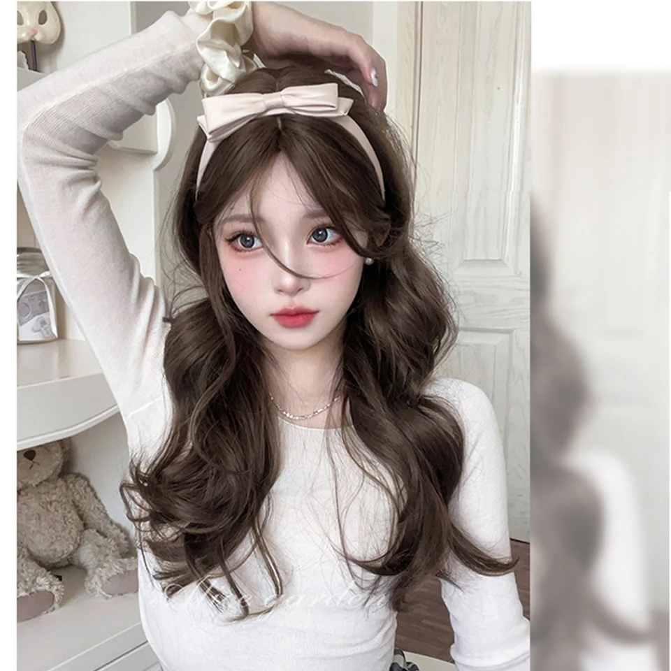 Synthetic Black Long Body Wavy Wig for Women Daily Use
