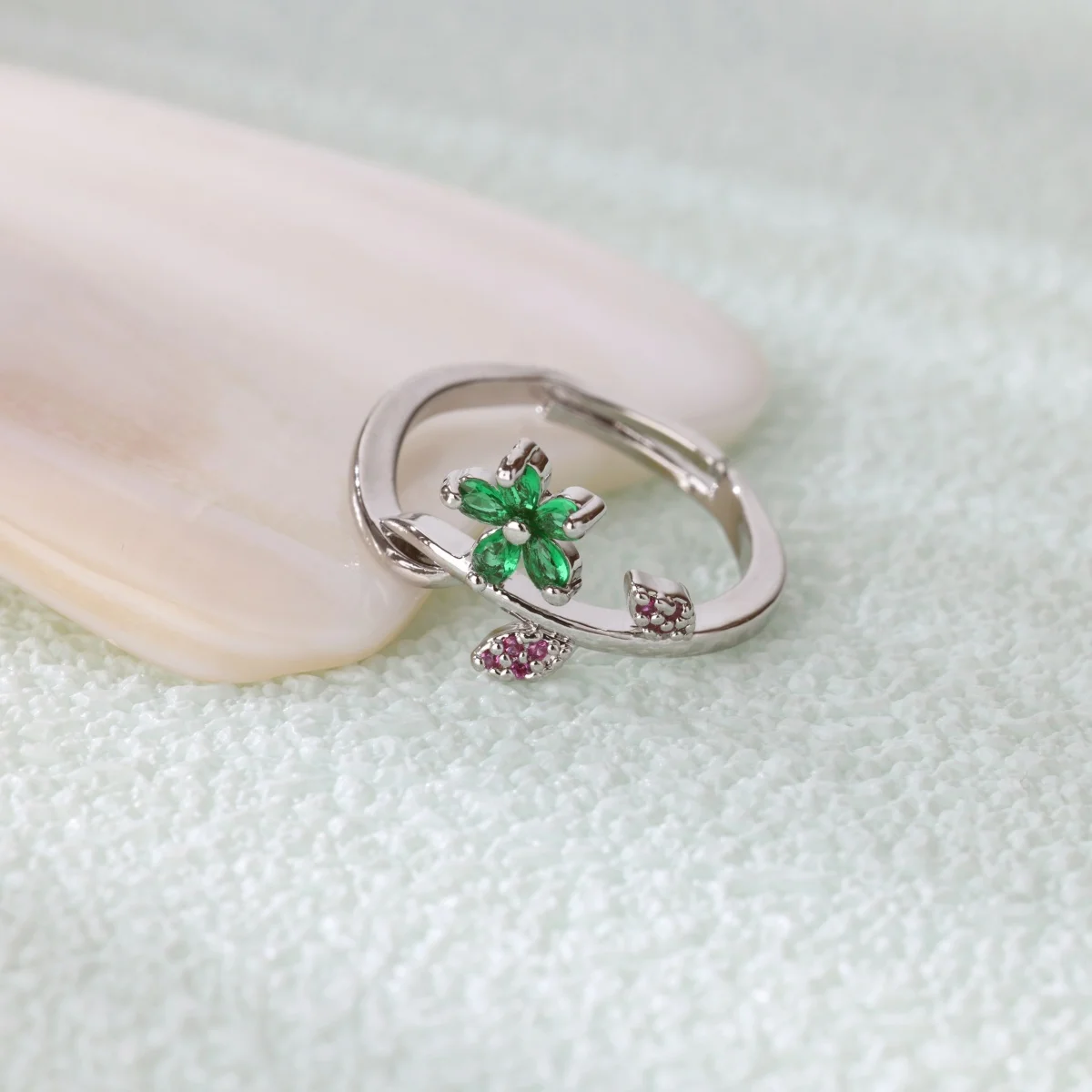 Zircon Green Flower Leaf Rings For Women