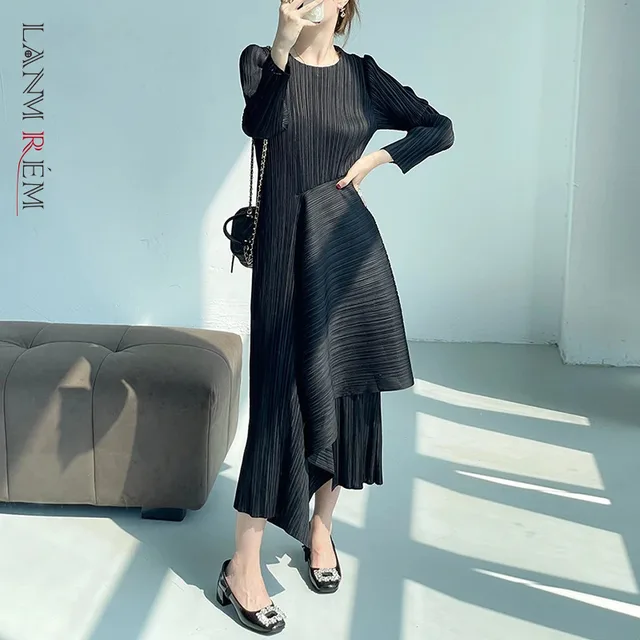 LANMREM Niche Chic Black Irregular Patchwork Design Pleated Women's Dress French Style Elegant Long Sleeve Elastic Slim Dresses