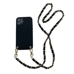 Bracelet lanyard en cuir avec un collier croisé élégant et une housse en silicone mate douce