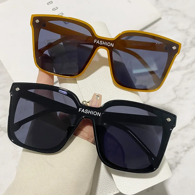 

New Integrated Sunglasses with A Premium Sense in Instagram Style Sun Protection Large Frame Square Round Face Sunglasses