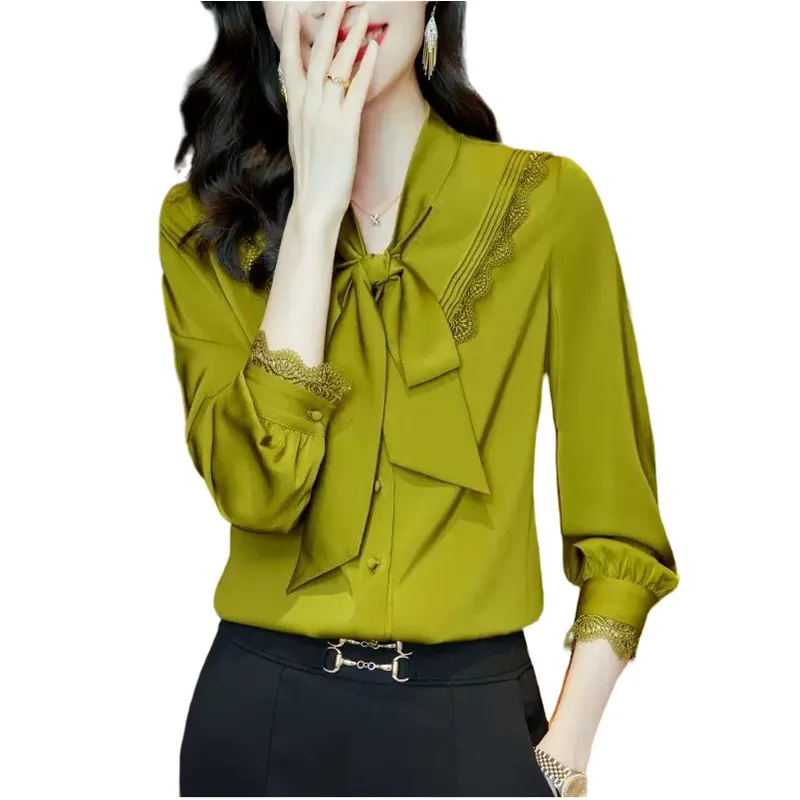 

Блузка женская демисезонная однотонная с длинным рукавом и воротником-бантом